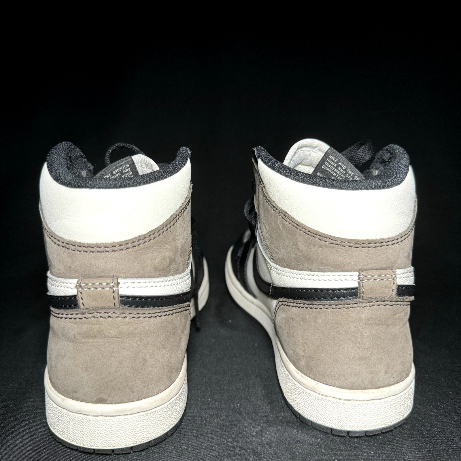 Air Jordan 1 Retro High OG Dark Mocha Kids Shoes - Size 5