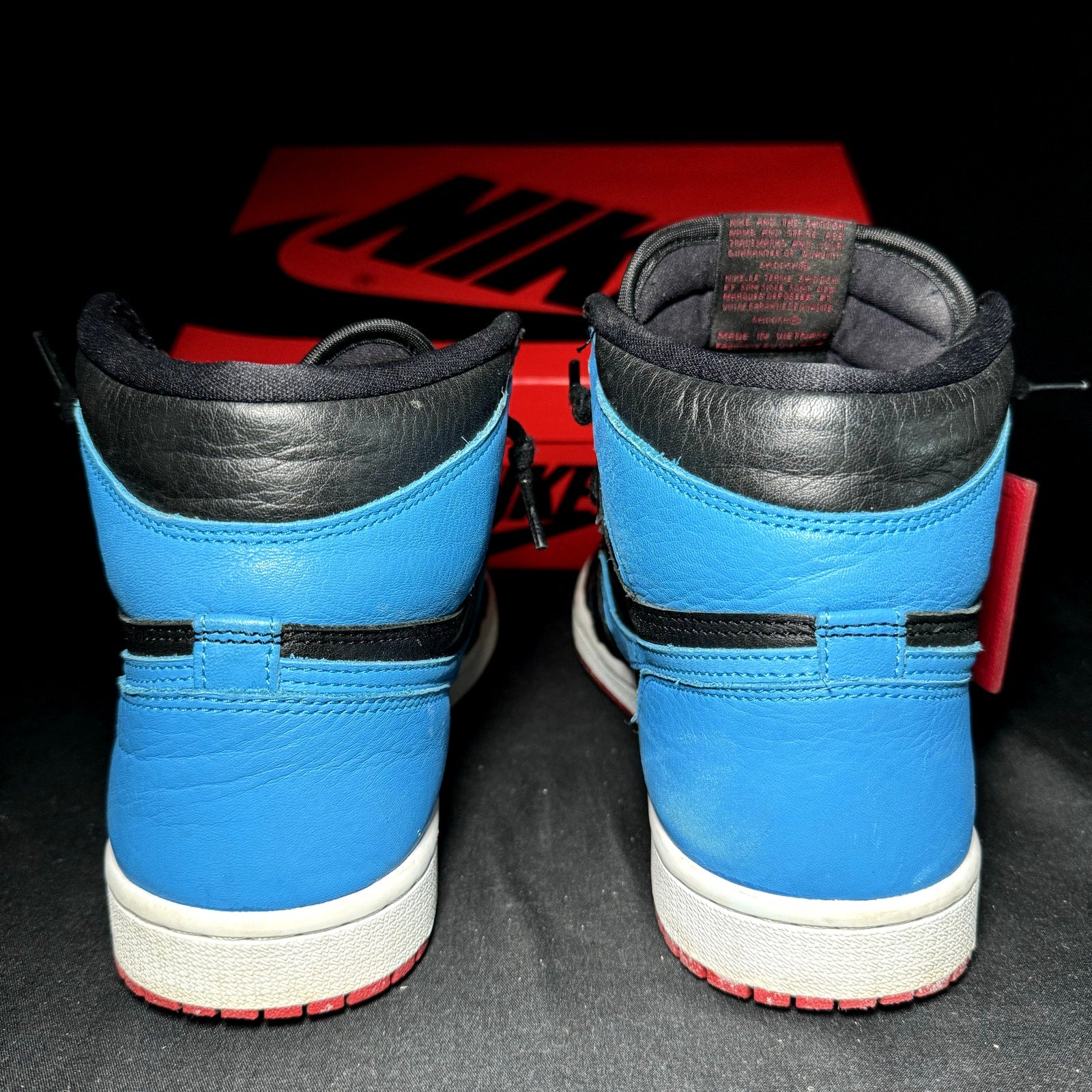 Air Jordan 1 High OG NC to Chi Women's Shoes - Size 9