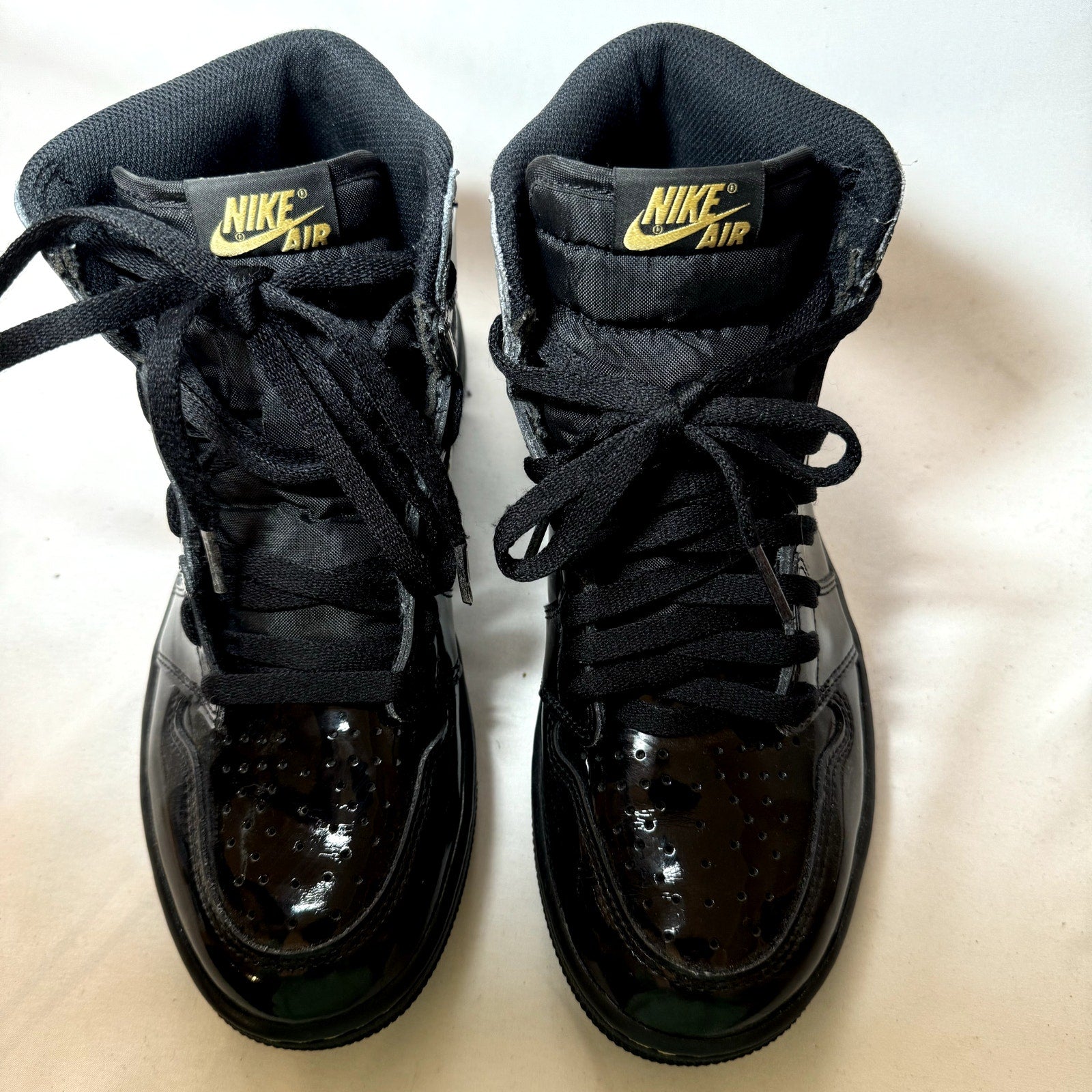 Air Jordan 1 Retro High OG Black Metallic Gold Men's Shoes - Size 8.5