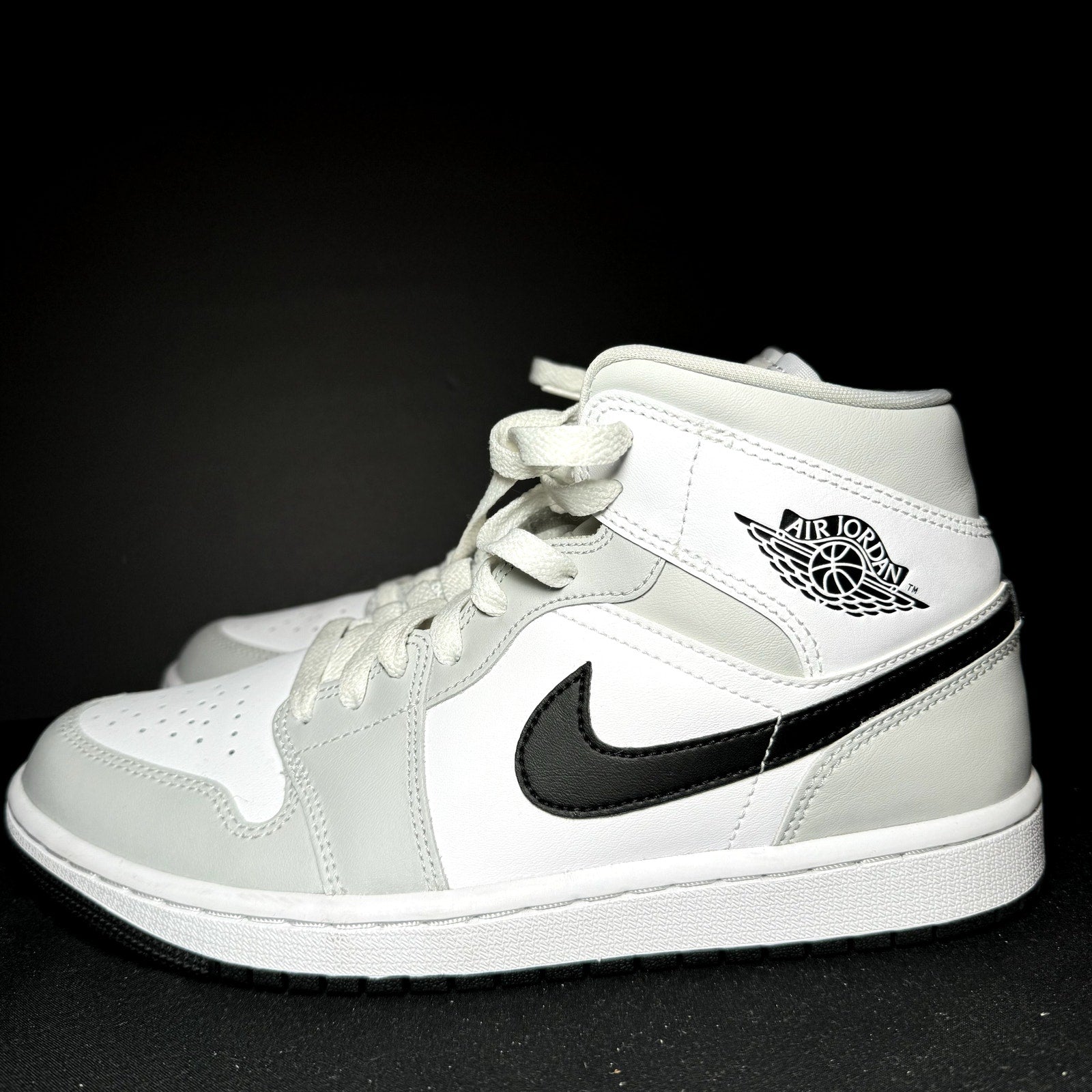 Air Jordan 1 Mid Grey Fog Women's Shoes - Size 9