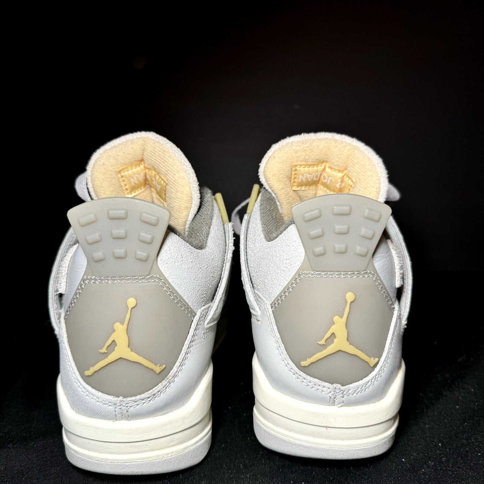 Air Jordan 4 Retro SE Craft Photon Dust Kids Shoes - Size 3.5