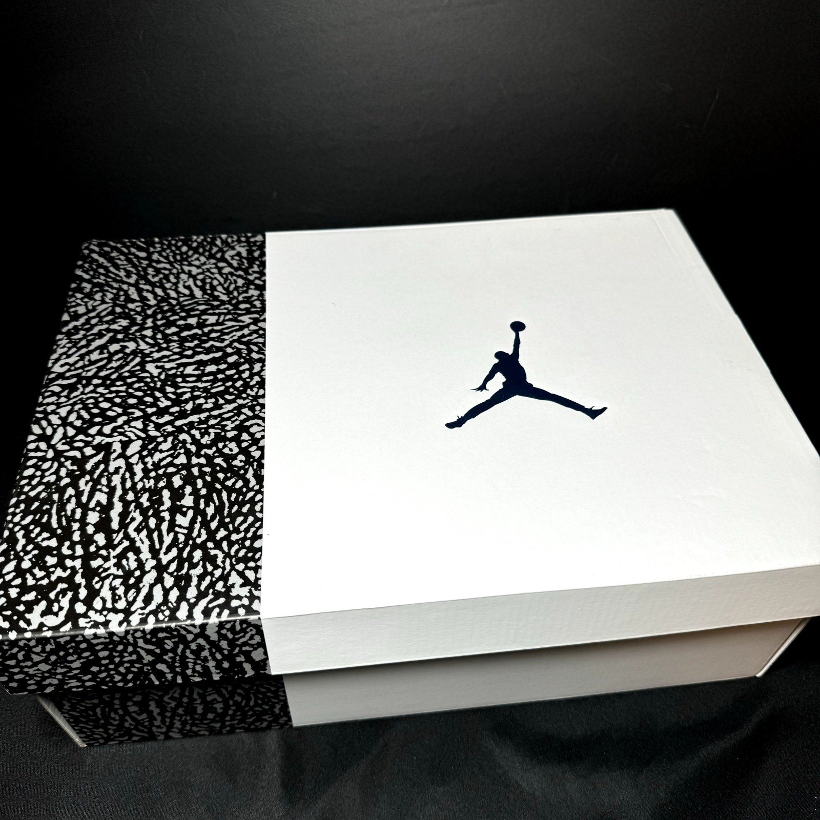 Air Jordan 3 Retro Midnight Navy Men's Shoes - Size 9