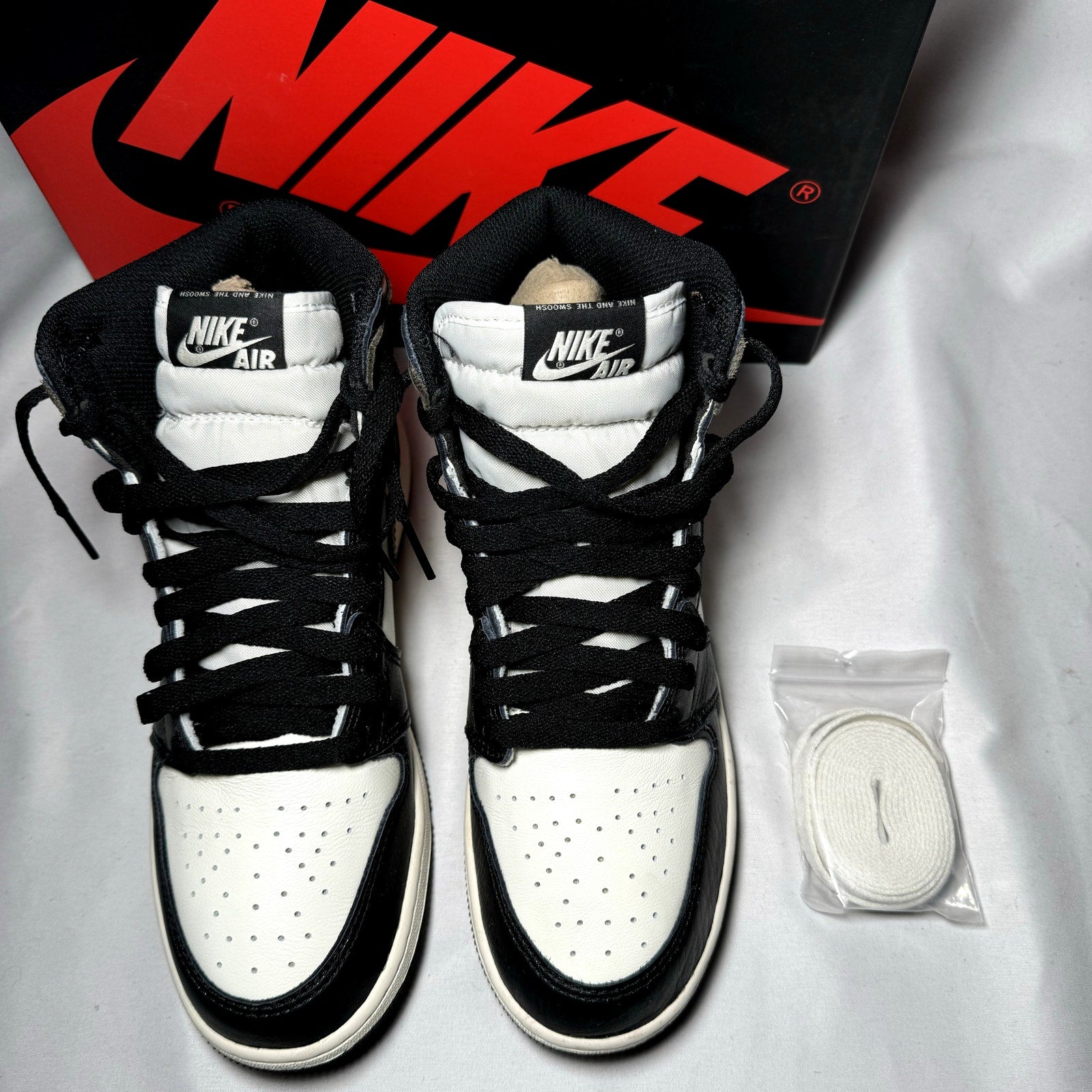 Air Jordan 1 Retro High OG GS Dark Mocha Kids Shoes - Size 7