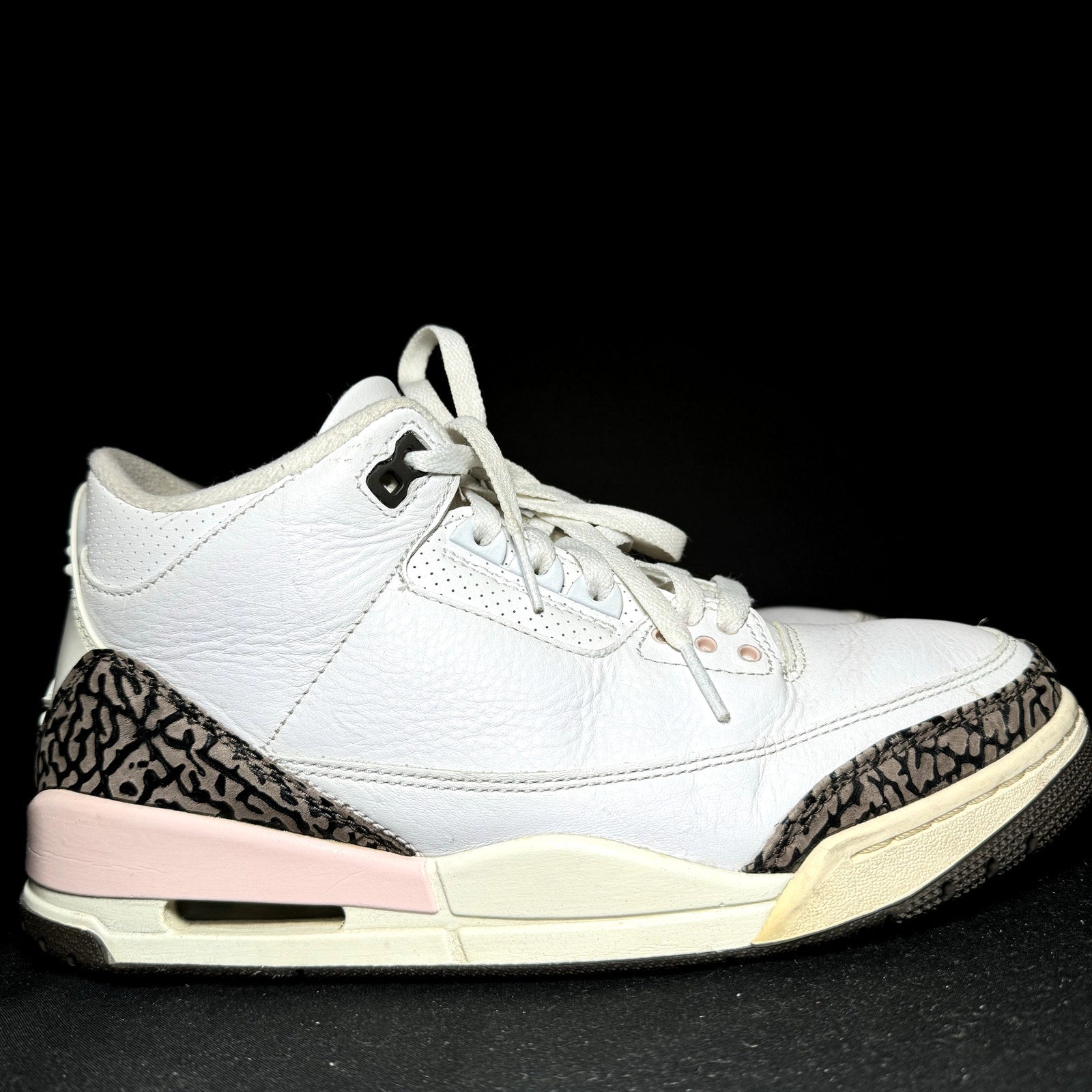 Air Jordan 3 Retro Neapolitan Women's Shoes - Size 9.5