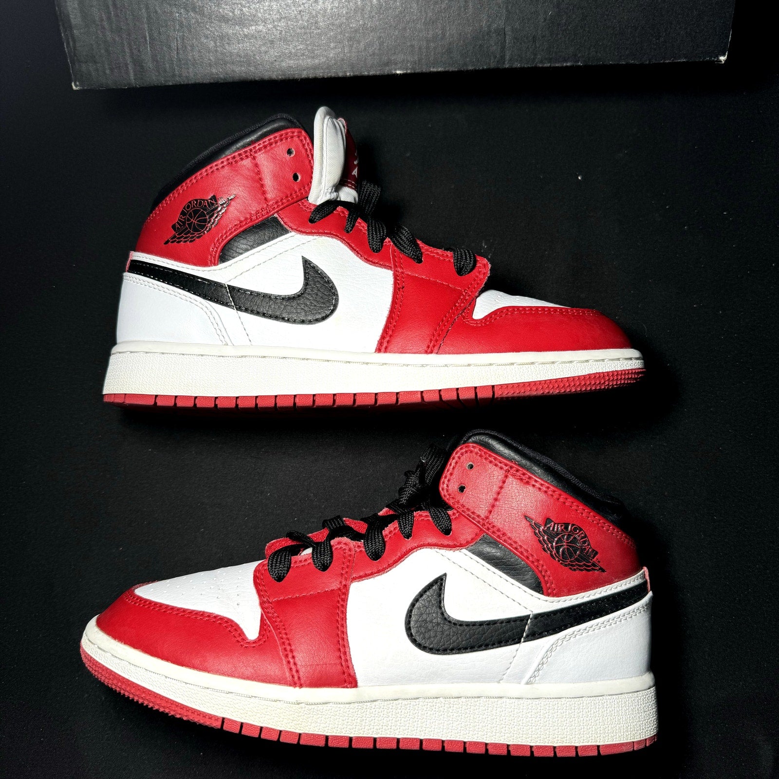 Jordan 1 Mid GS Chicago 2020 Kids Shoes  - Size 4.5