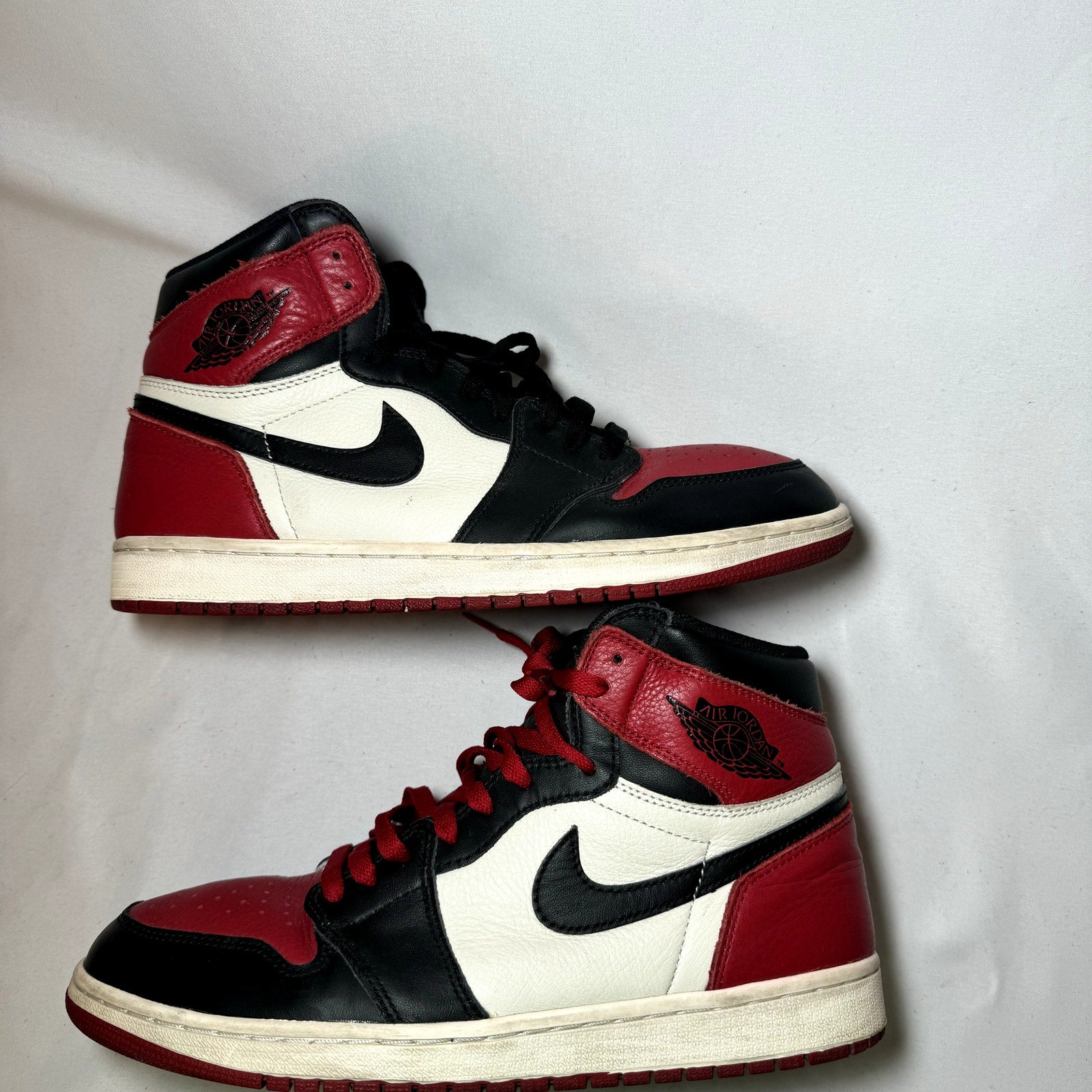 Air Jordan 1 Retro High OG Bred Toe Men's Shoes - Size 10.5