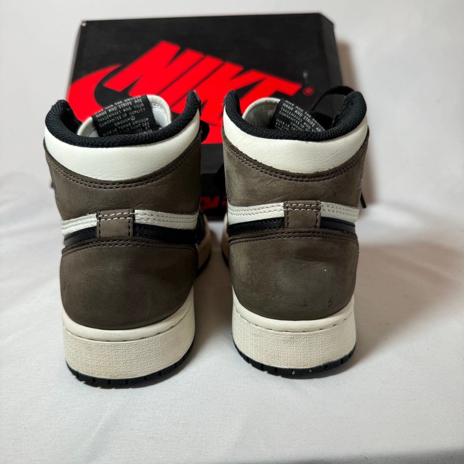 Nike Air Jordan 1 Retro High OG GS Dark Mocha Kids Shoes - Size 5