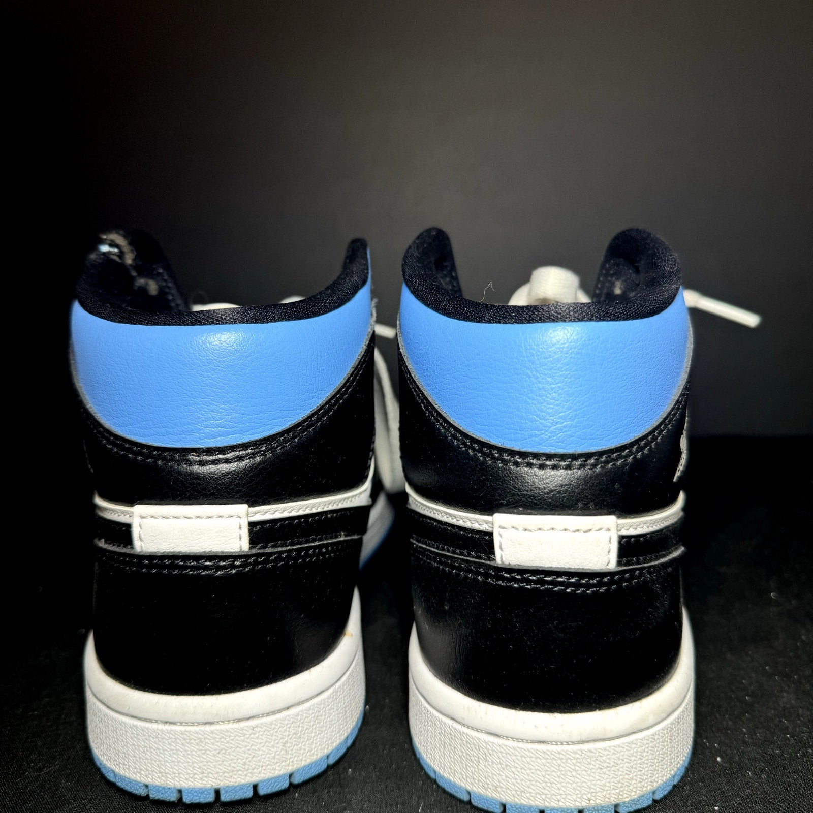 Air Jordan 1 Mid University Blue Women's Shoes - Size 6