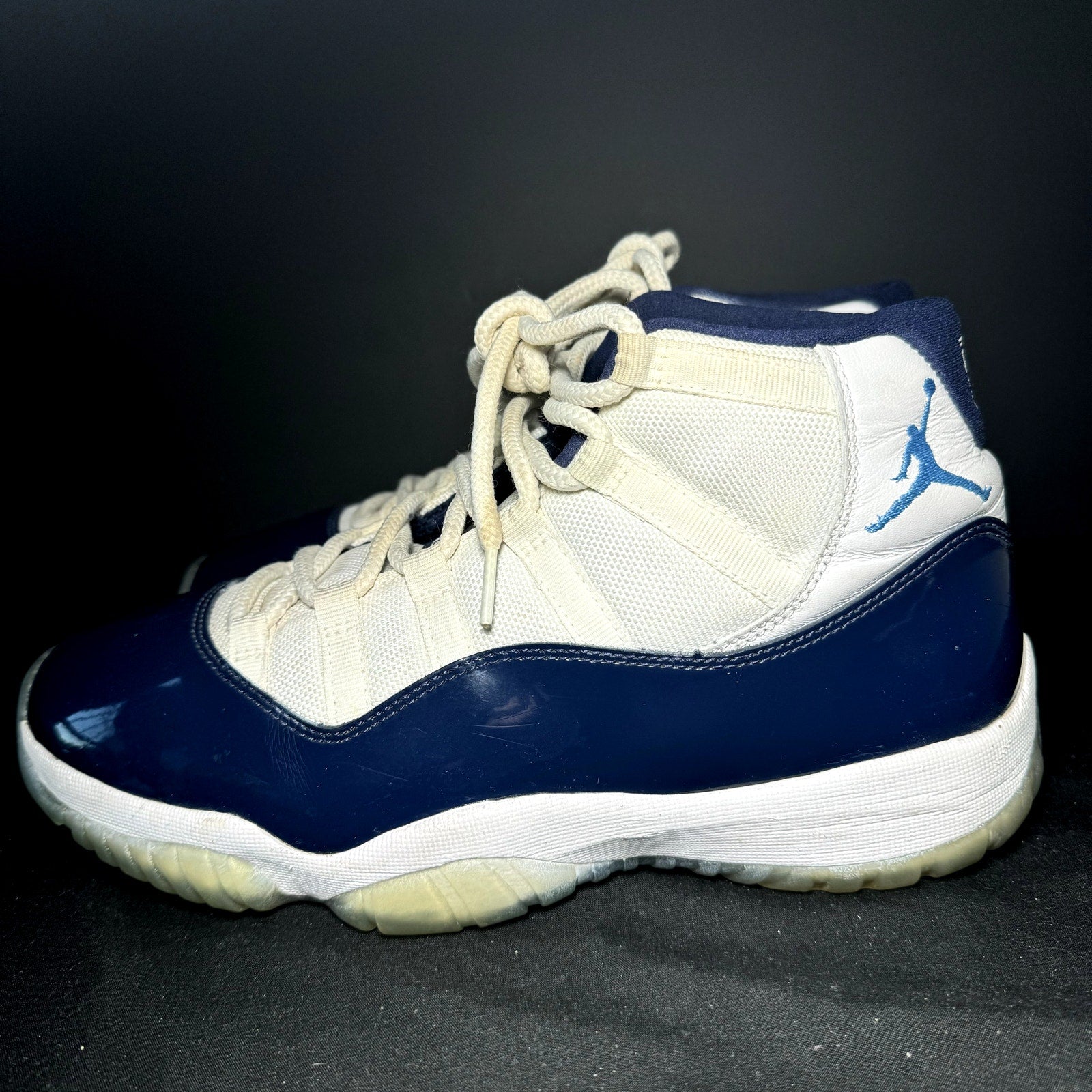 Air Jordan 11 Retro Win Like '82 Men's Shoes - Size 9.5