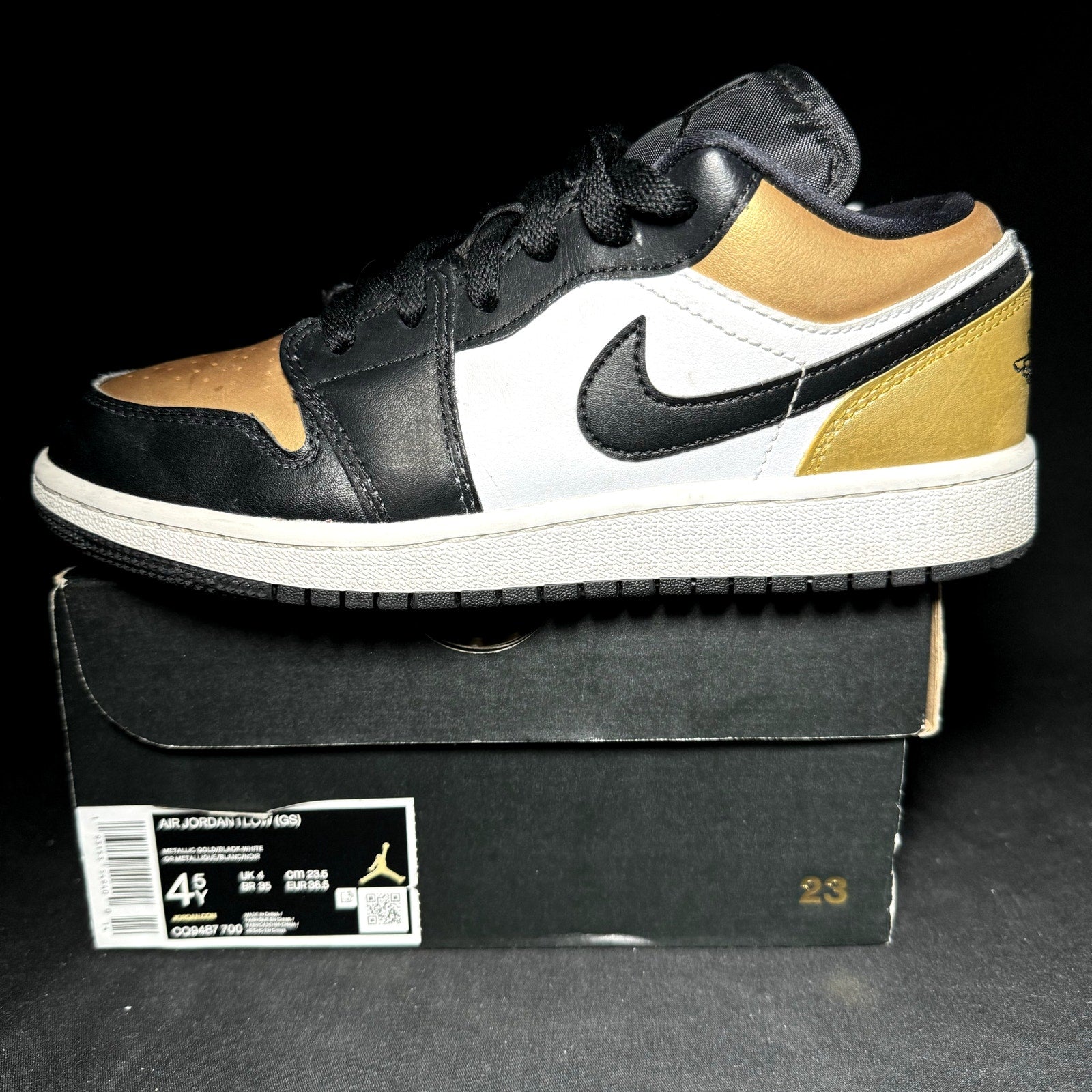 Air Jordan 1 Low GS Gold Toe 2019 Kids Shoes - Size 4.5