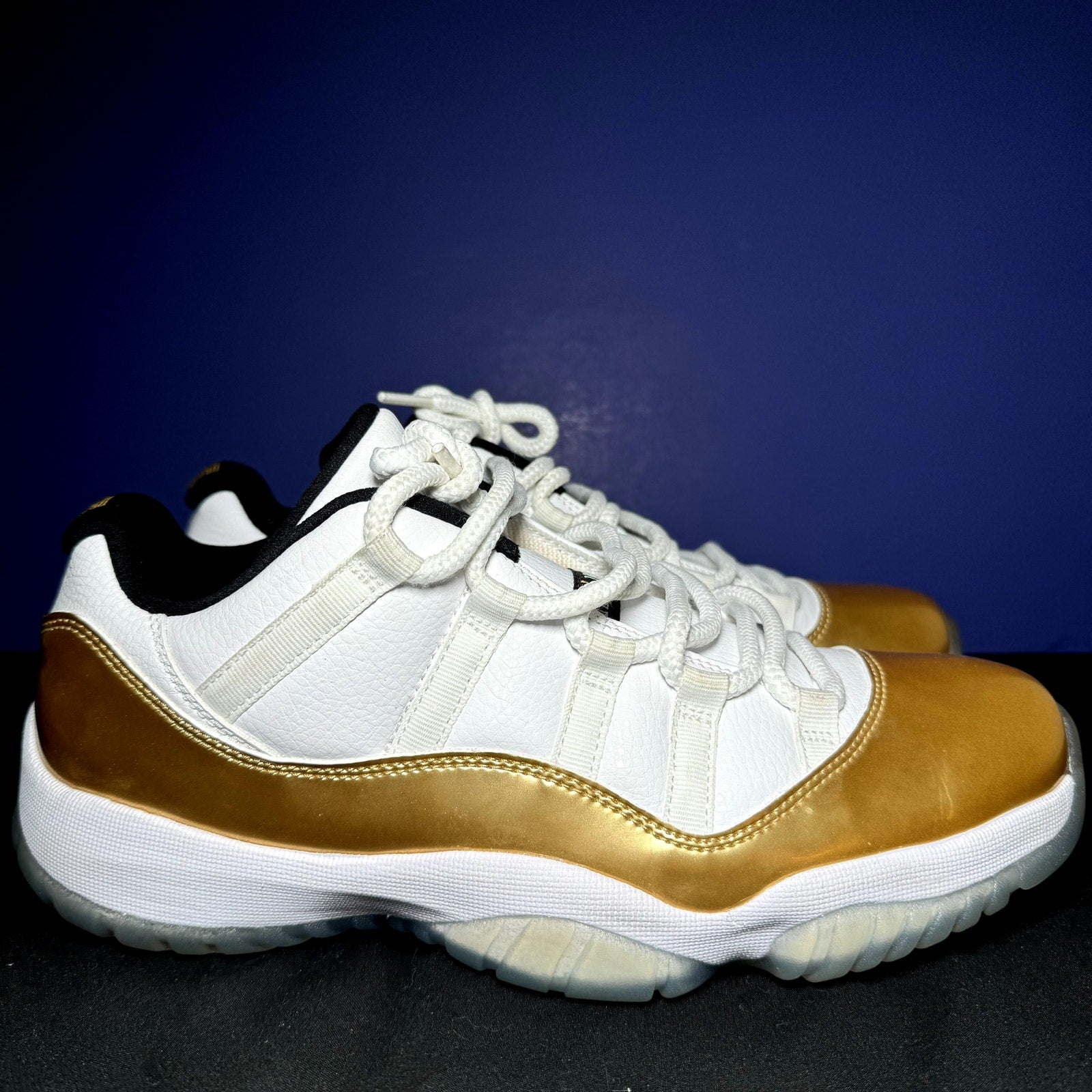 Air Jordan 11 Retro Low Closing Ceremony Men's Shoes - Size 9